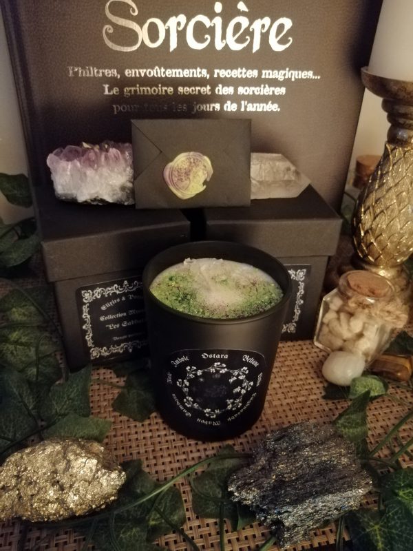Bougie et Pierres Naturelles "Ostara"
